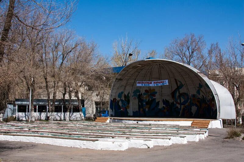 Парк в темиртау старый город. Детский парк восток темиртау павильон видеоигр. Темиртау восток. Парк темиртау. Парк восток темиртау.