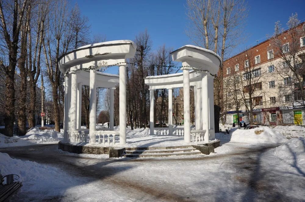 зимний новомосковск тульской области. новомосковск город зимой. зимний новомосковск тульская область. ротонда новомосковск зима. площадь новомосковска тульской области.