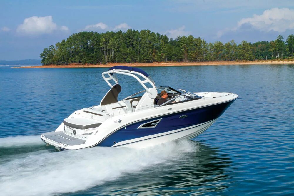 Яхты sealine t52. Санденсер катер. Sea ray 320 sundancer. Sea ray 290. Звук катера на море.
