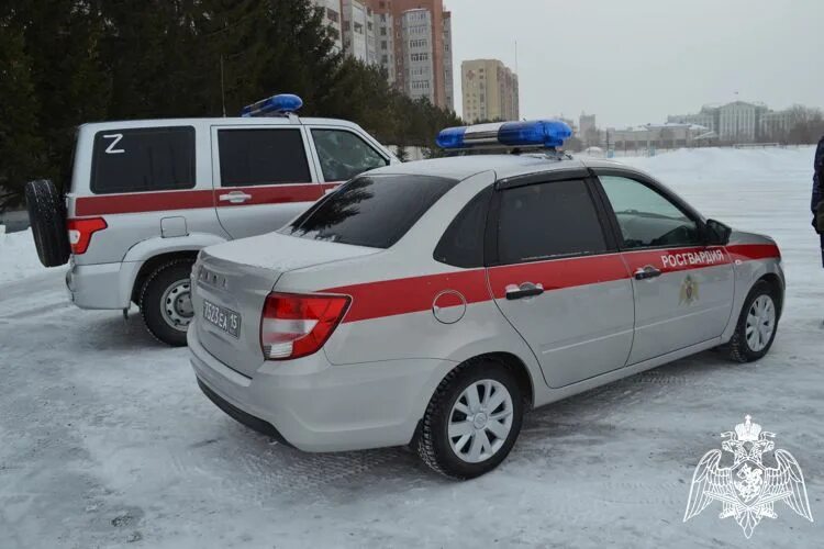 В Казани сотрудникам подразделений вневедомственной охраны Росгвардии вручили кл