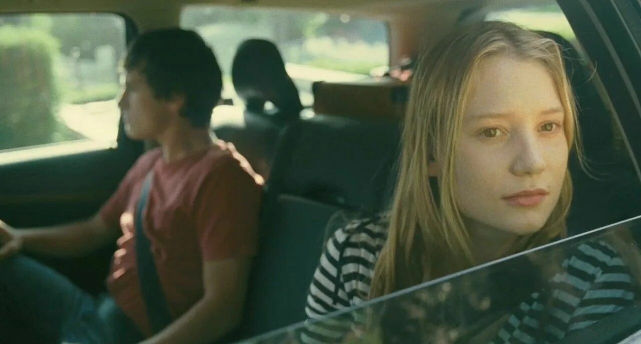 Sis movies. Сестра и брат драмы. Sis movies. Сестра / l'enfant d'en haut (2012). Сестра / l'enfant d'en haut (2012).