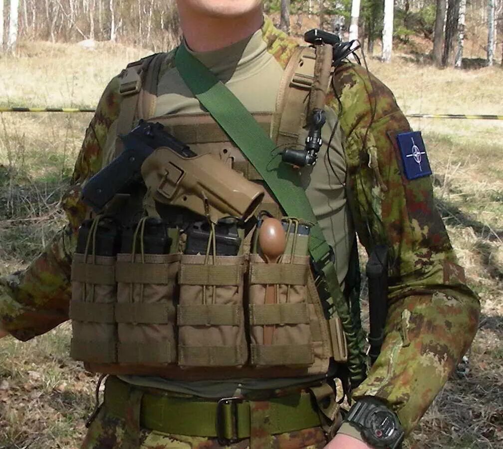 Ношение брони. Комплект бронезащиты кокон. Бронепластины ратник. Ношение брони. Ношение брони.