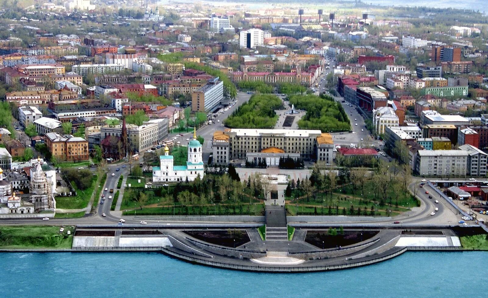 Иркутск центр города. Иркутск административный центр. Центр Иркутска с высоты. Иркутск с высоты птичьего полета.
