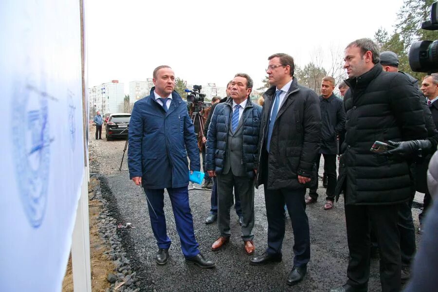 Азаров новости самара отставка. Азаров дмитрий в сызрани. визит губернатора в сызрани. визит губернатора в сызрань сегодня. азаров приехал в октябрьск.
