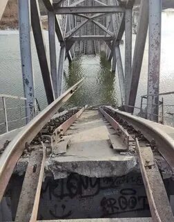 Фото взорванного моста в самаре