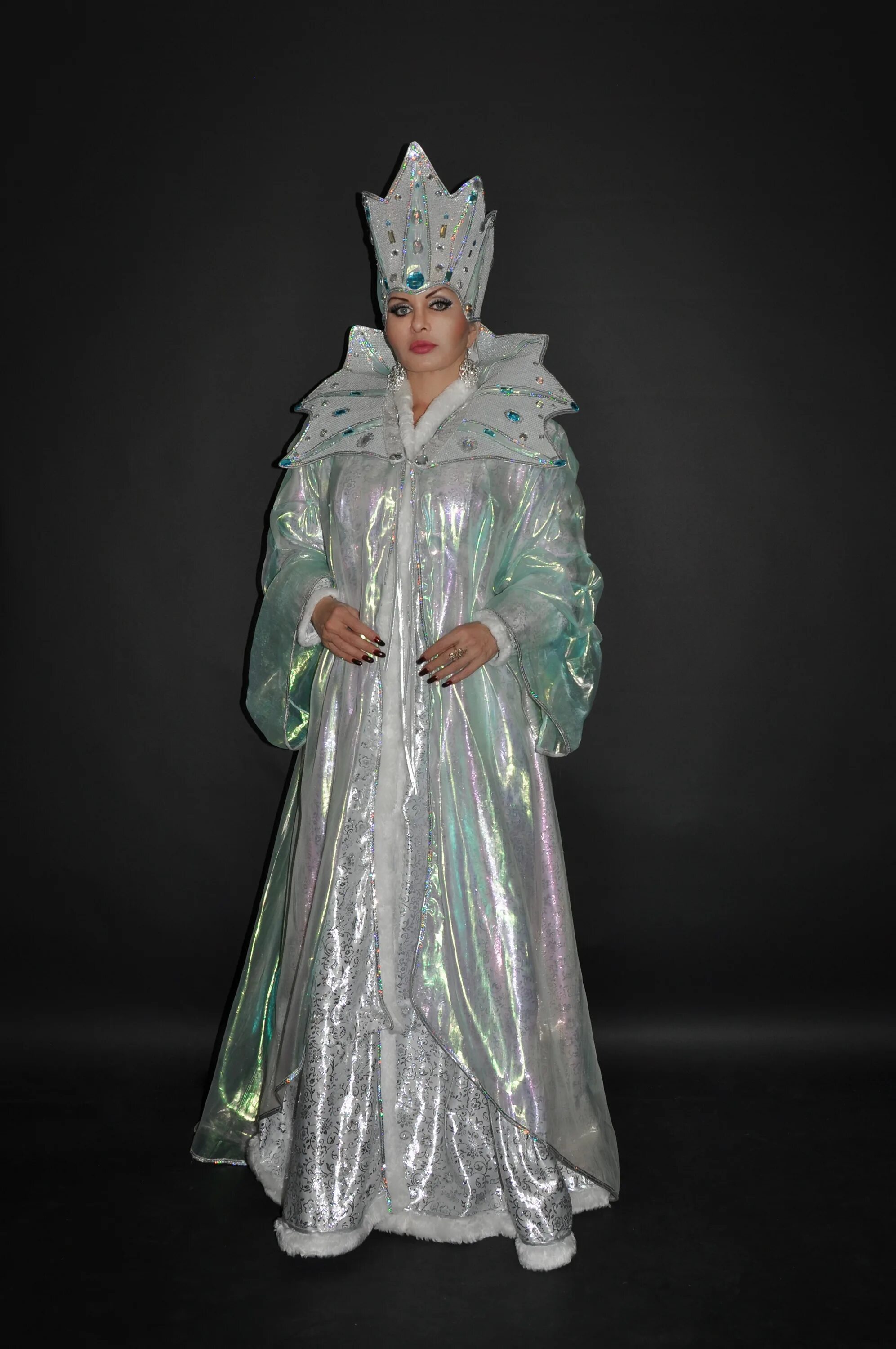 мантия снежной королевы. костюм снежной королевы взрослый. костюм снежная королева пуговка. маскарадный костюм снежной королевы. снежная королева карнавальный костюм взрослый.