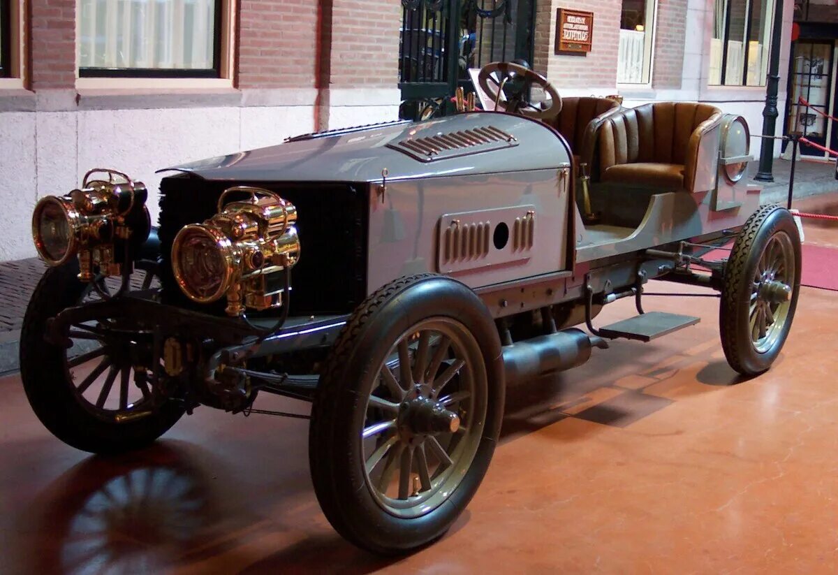 Про первый автомобиль. Spyker (1903. Спайкер машина 1903. Spyker 4x4 1918.