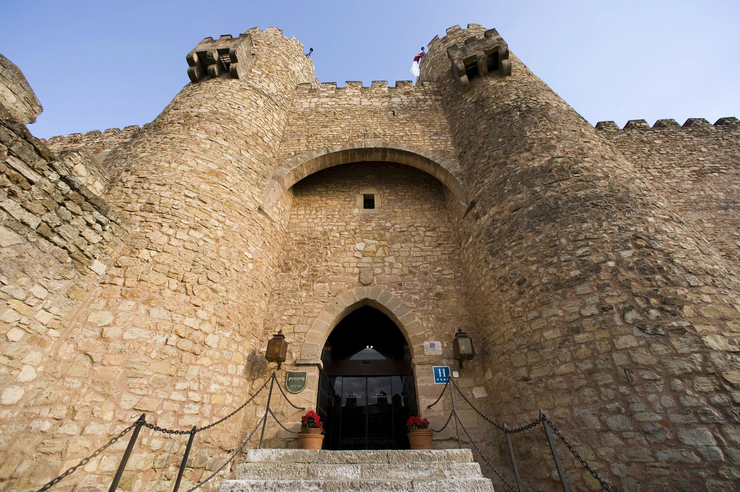 100 castles