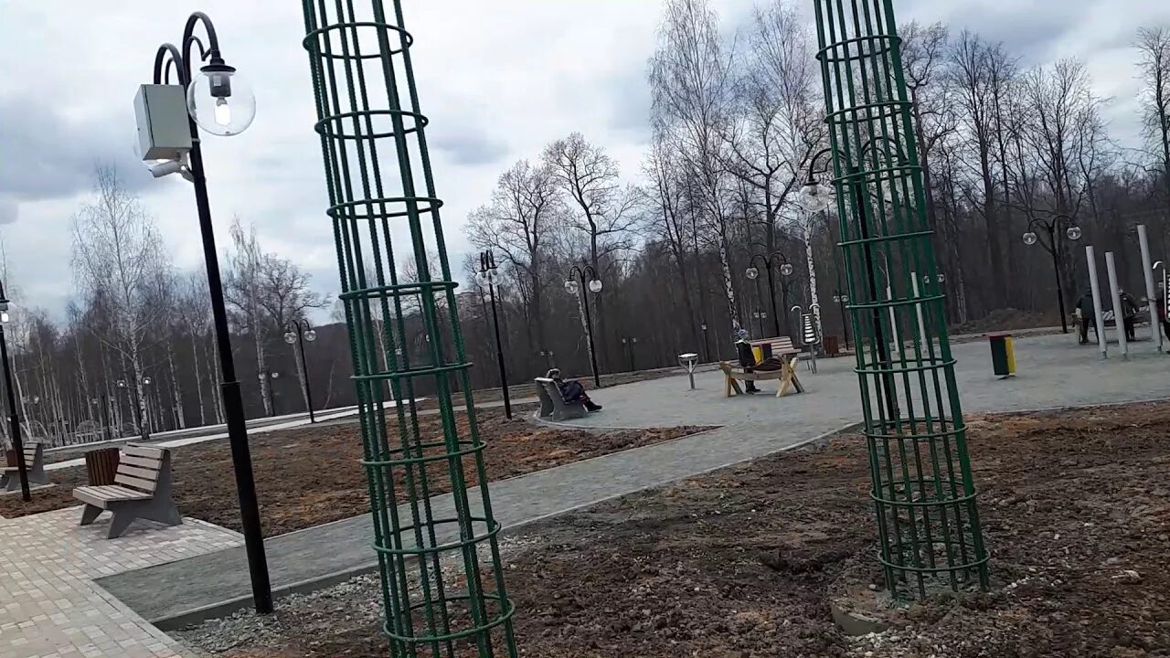 Парк в клину. Сестрорецкий парк в клину. сестринский парк в клину. клинский городской парк культуры и отдыха «сестрорецкий». клин сестрорецкий парк сцена.