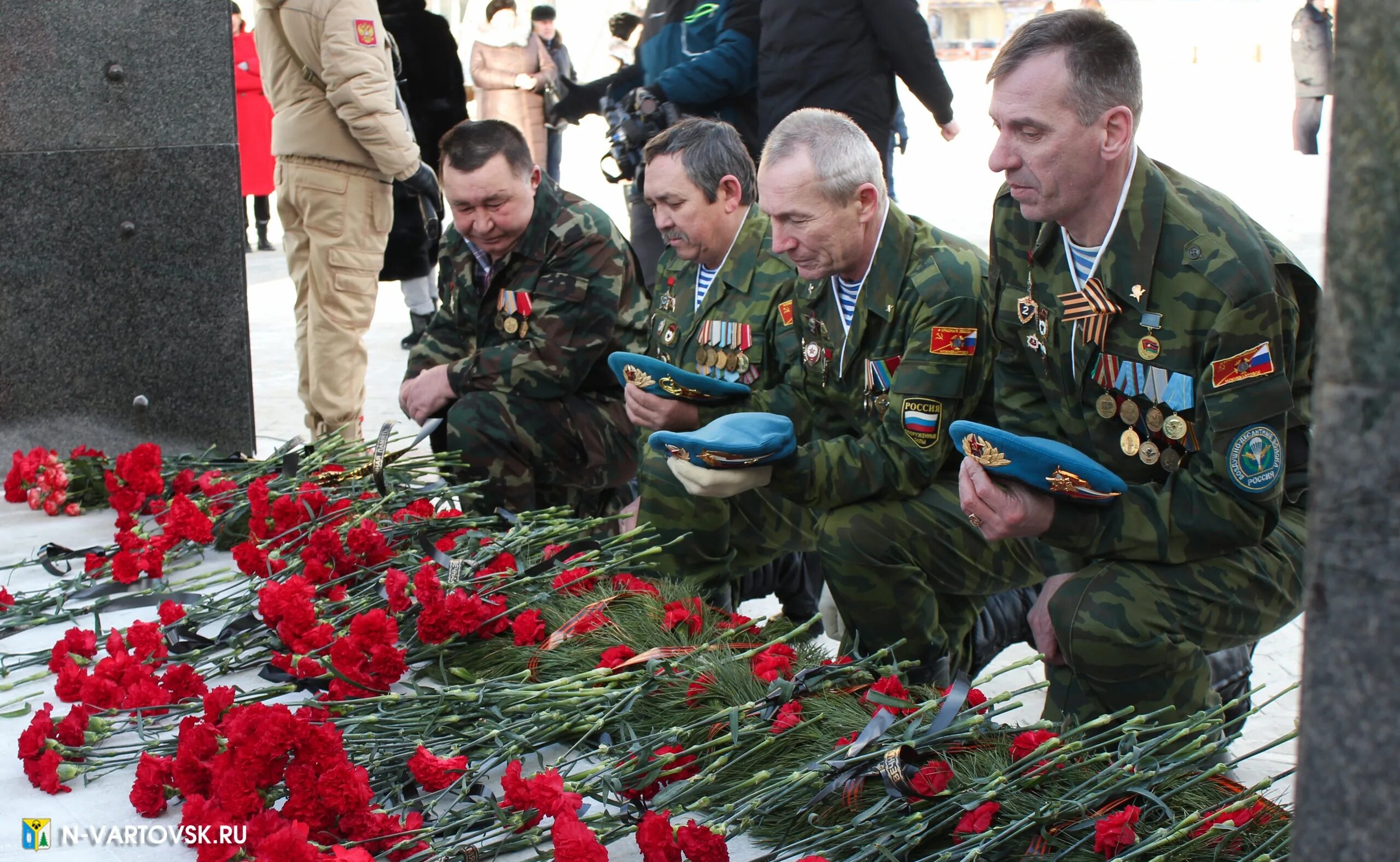 Нарвались на ветеранов афгана. Нарвались на ветеранов афгана. Лысьвенский совет ветеранов афганистана. Бессмертные 2021 тигран кеосаян. Джинчарадзе александр константинович генерал-майор.