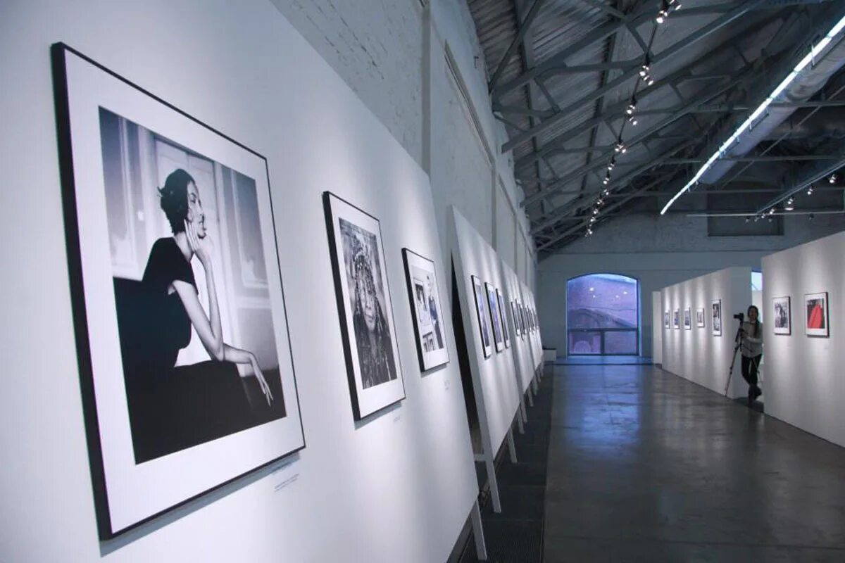 Центр современного искусства в москве. Центр современного искусства винзавод москва. Арт-пространство cube. Moscow". Музей современного искусства каракас экспозиции.