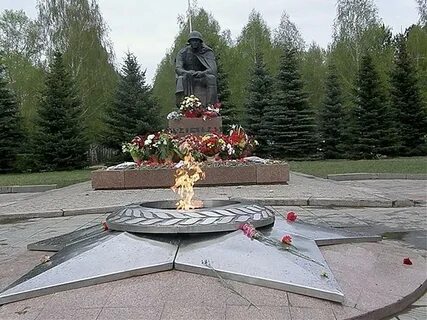 Памятник в октябрьском