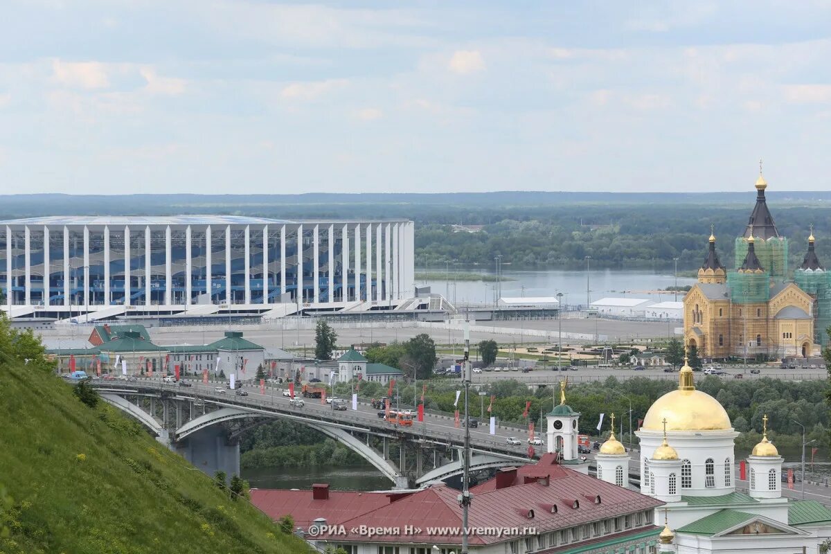 Вакансии дня в нижний новгород. Нижний Новгород. Стадион Нижний Новгород с реки. Парк 800-летия Нижнего Новгорода Нижний Новгород.