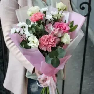 Букет из эустом и гвоздик