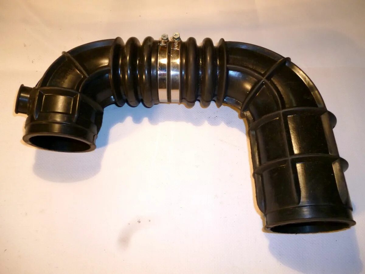 Патрубок воздушного фильтра нива 21214. Гофра воздушного фильтра нива 21214. 2123-1148041 проставка. Патрубок дмрв 21214. Патрубок воздушного фильтра нива 21214.