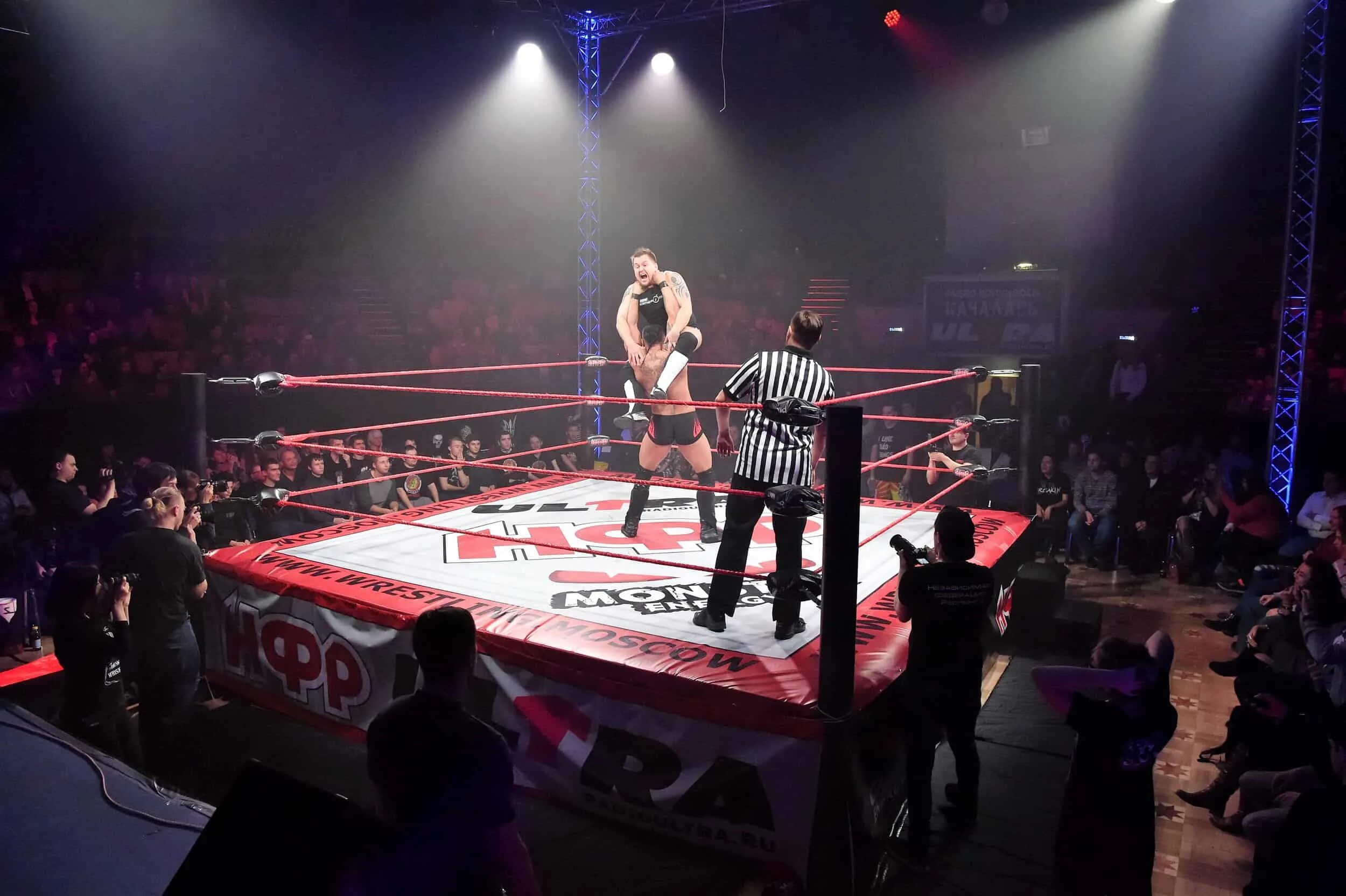 Турнир за звание чемпиона континента. Турнир за звание чемпиона континента. Турнир за звание чемпиона континента. Чемпионат евразии по кикбоксингу. Турнир за звание чемпиона континента.