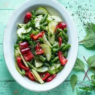 Зеленый перец с огурцами
