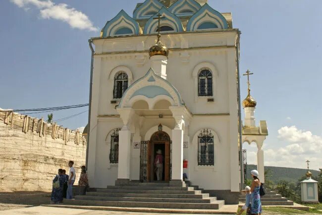 Церковь в красноусольске. Церковь в красноусольске. Церковь в красноусольске. Красноусольск храм табынской божьей. Храм в красноусольске табынской иконы.