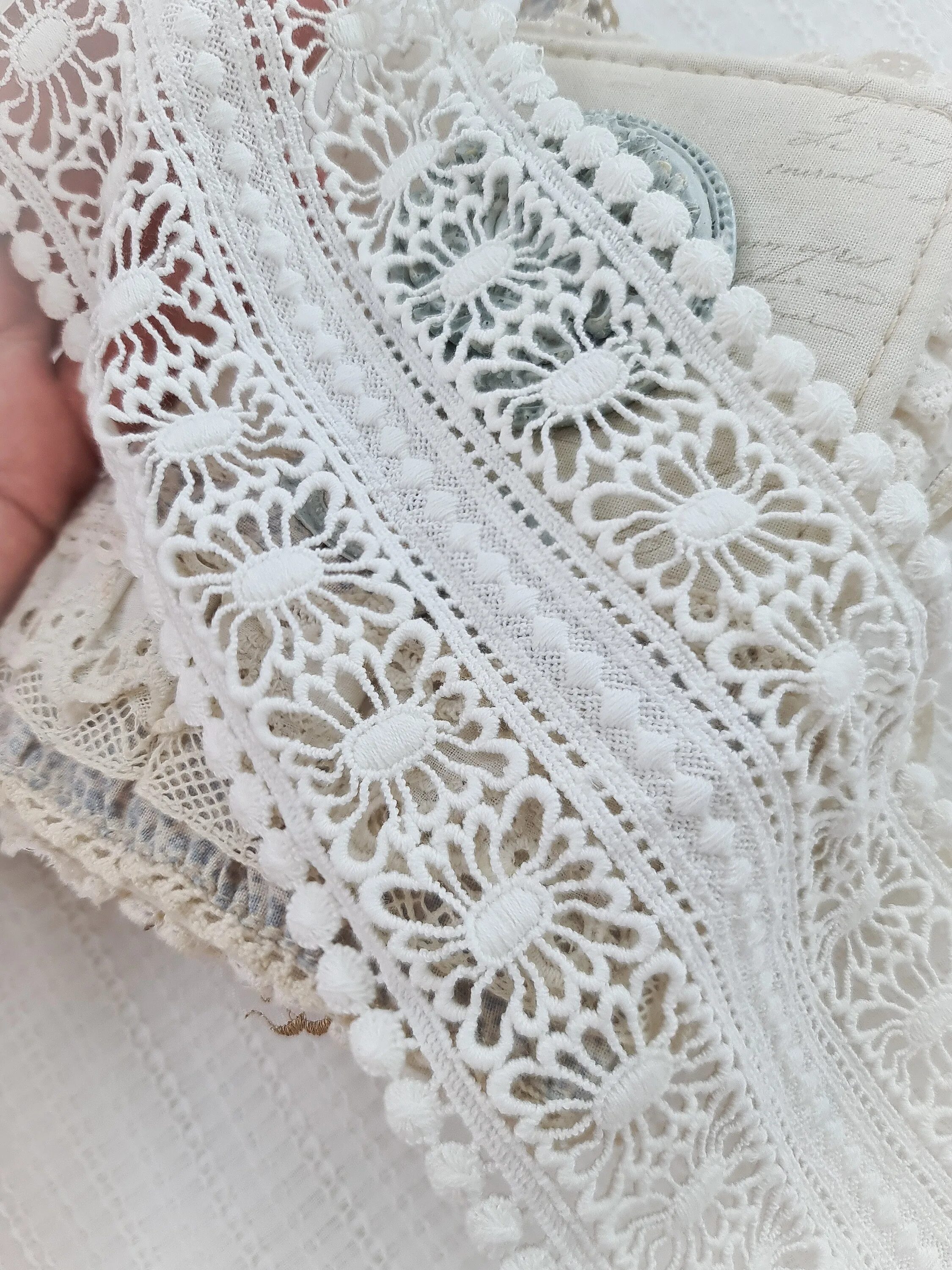 Кружево, золотой. Кружево тула. Кружево тула. Кружево золотое металлизированное. Кружево тула.