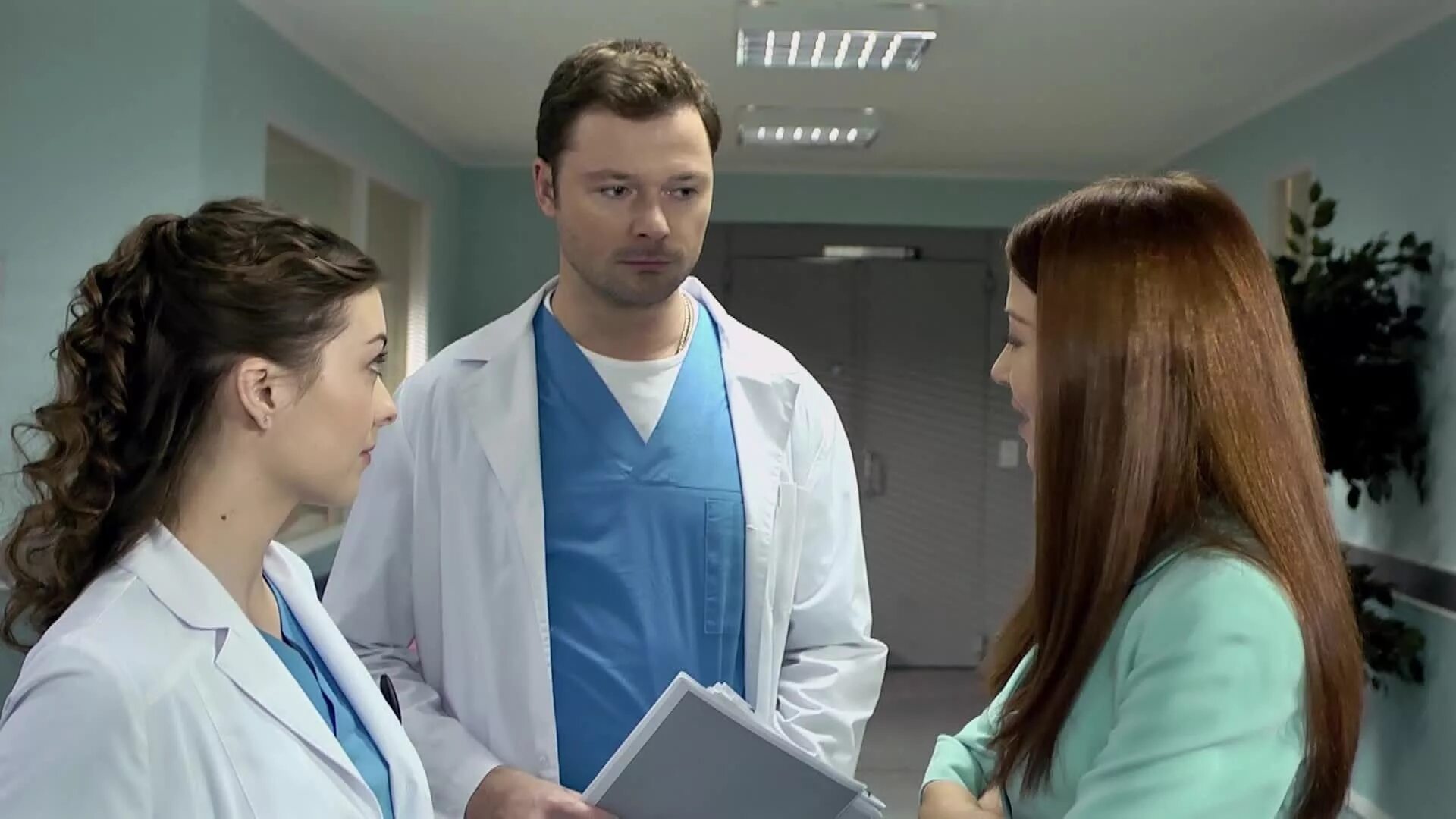 Мелодрамы про врачей русские. Сериалы про врачей. Мелодрамы про докторов. Мелодрамы про докторов. Мелодрамы про докторов.