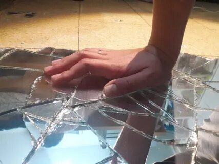 Что делать с разбитым стеклом