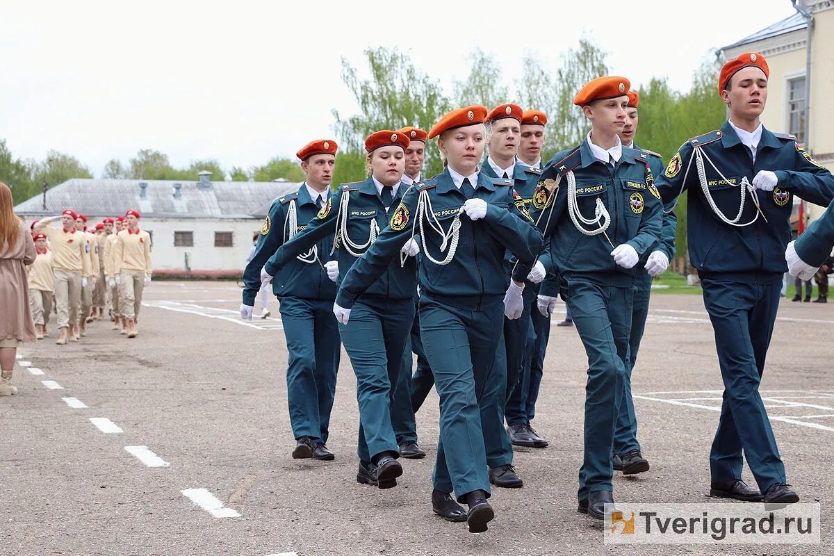 Группа игры победа. Победа в игре. Школьный спецназ. Игра победа Крым. Форма полковника военной Академии Тверь.