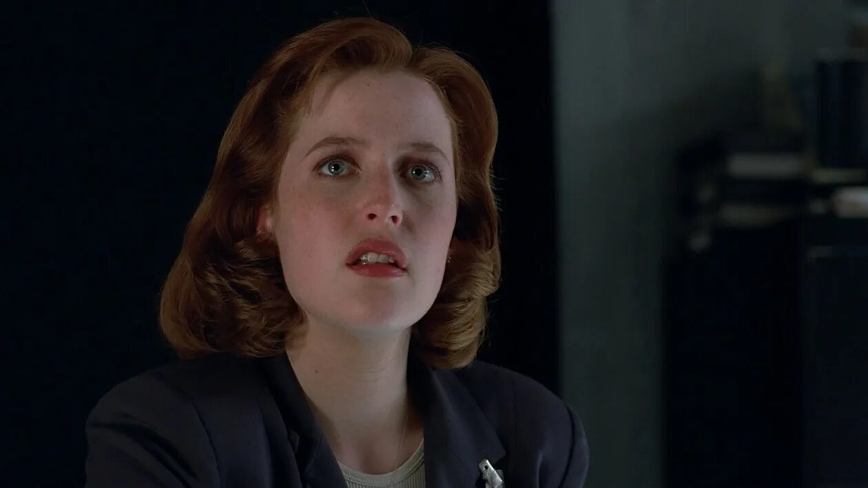 Скалли секретные материалы. Джиллиан андерсон скалли. Секретные материалы сын малдера и скалли. Проблемный ребенок скалли. Скалли милано агент.