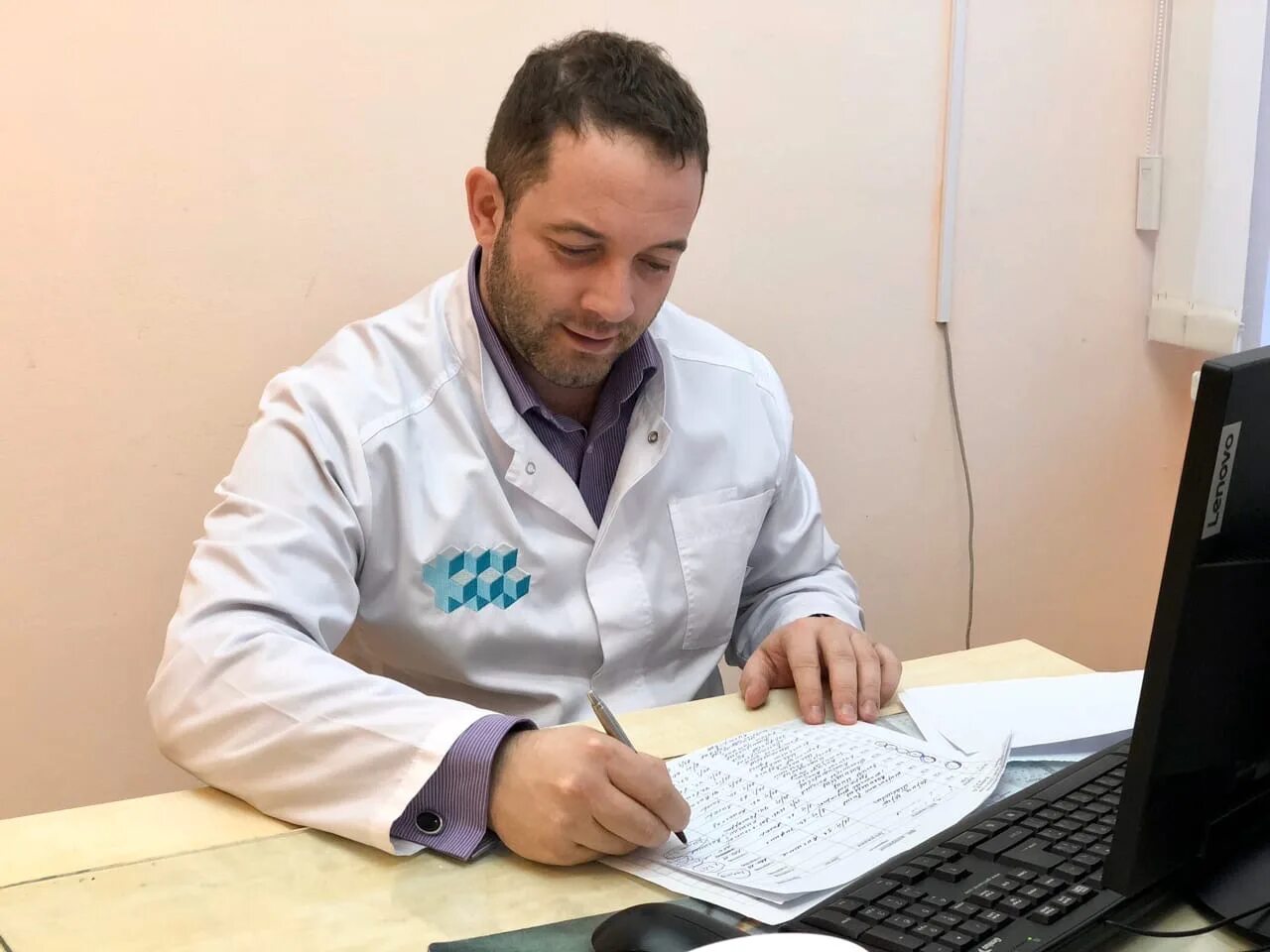 Специалисты в краевой поликлинике пермь. Больница вагнера. Сдать на категорию медицинский работник пермь. 1 краевая больница хабаровск. Краевая больница березники главный врач.