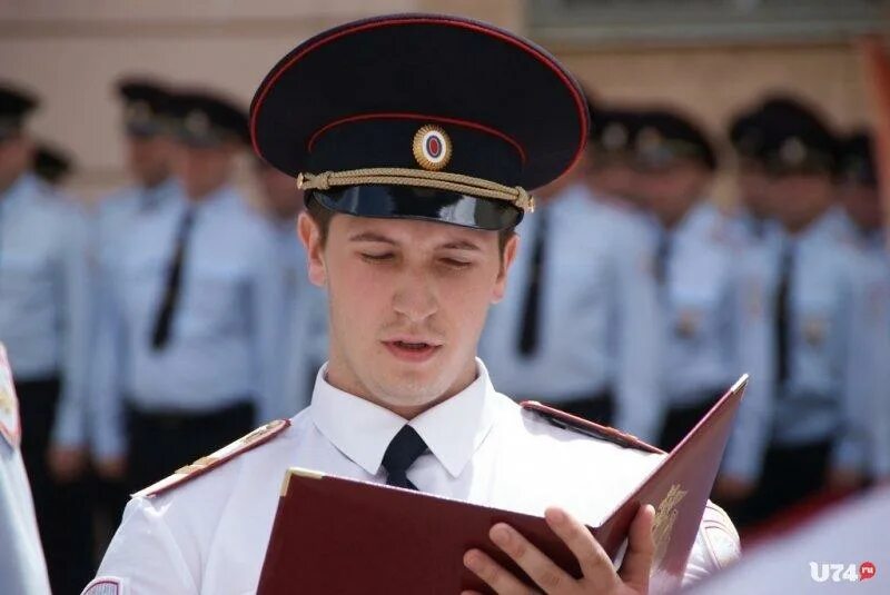 Читать полиции