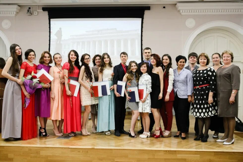 Кфу гистология. Ифмиб кфу выпуск 2016. кфу гистология ифмиб. кфу преподаватели гистология. актовый зал института фундаментальной медицины и биологии кфу.