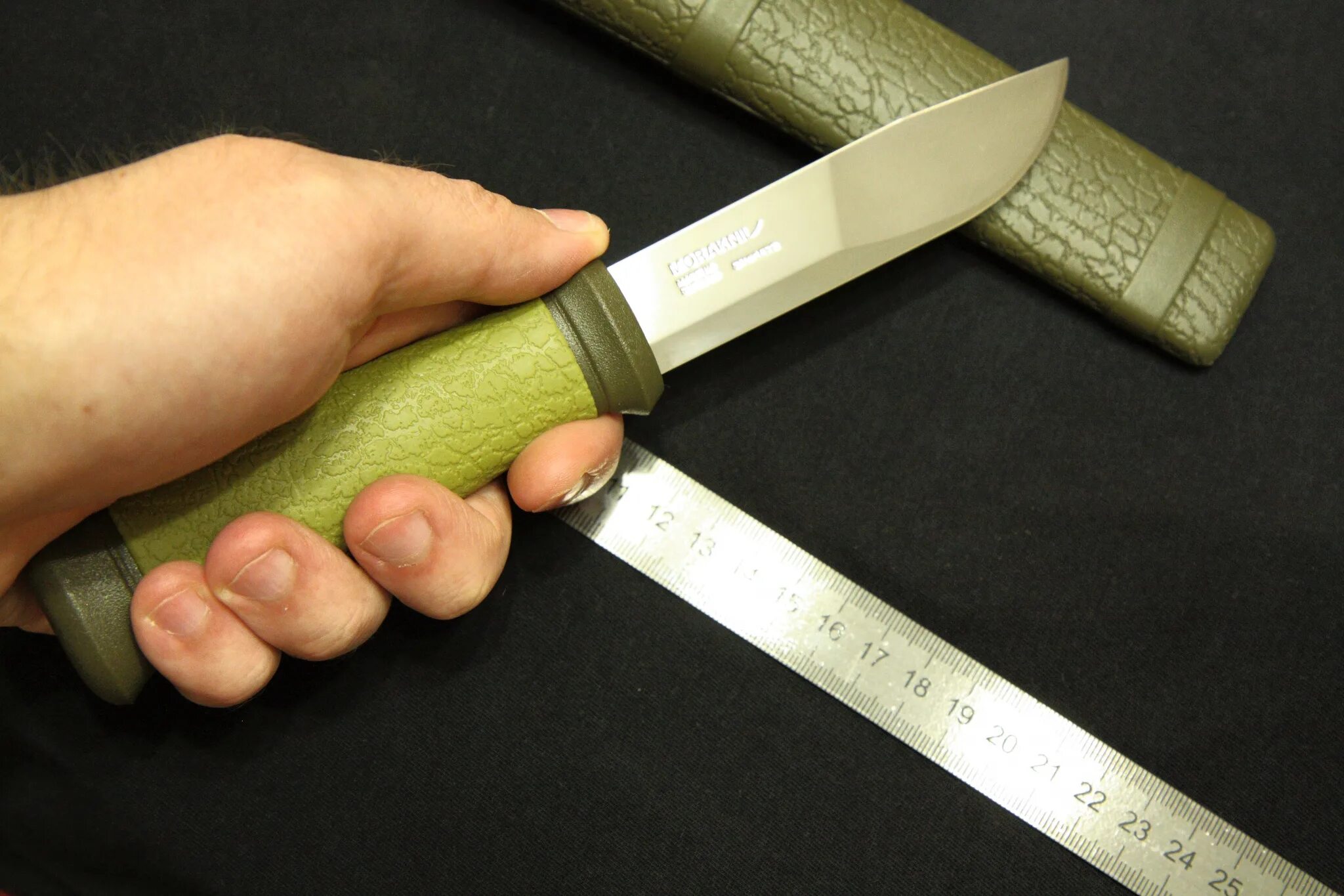 Нож morakniv нержавеющая сталь цвет хаки. Нож мора тактикал бушкрафт. Обзор мора. Обзор morakniv companion orange. Обзор мора.