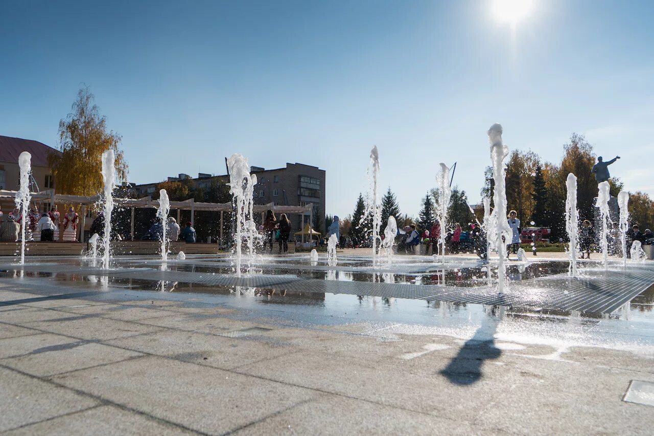 Площадь бавлов. Парк бавлы. Бавлы центр города. Город бавлы татарстан. Площадь бавлов.