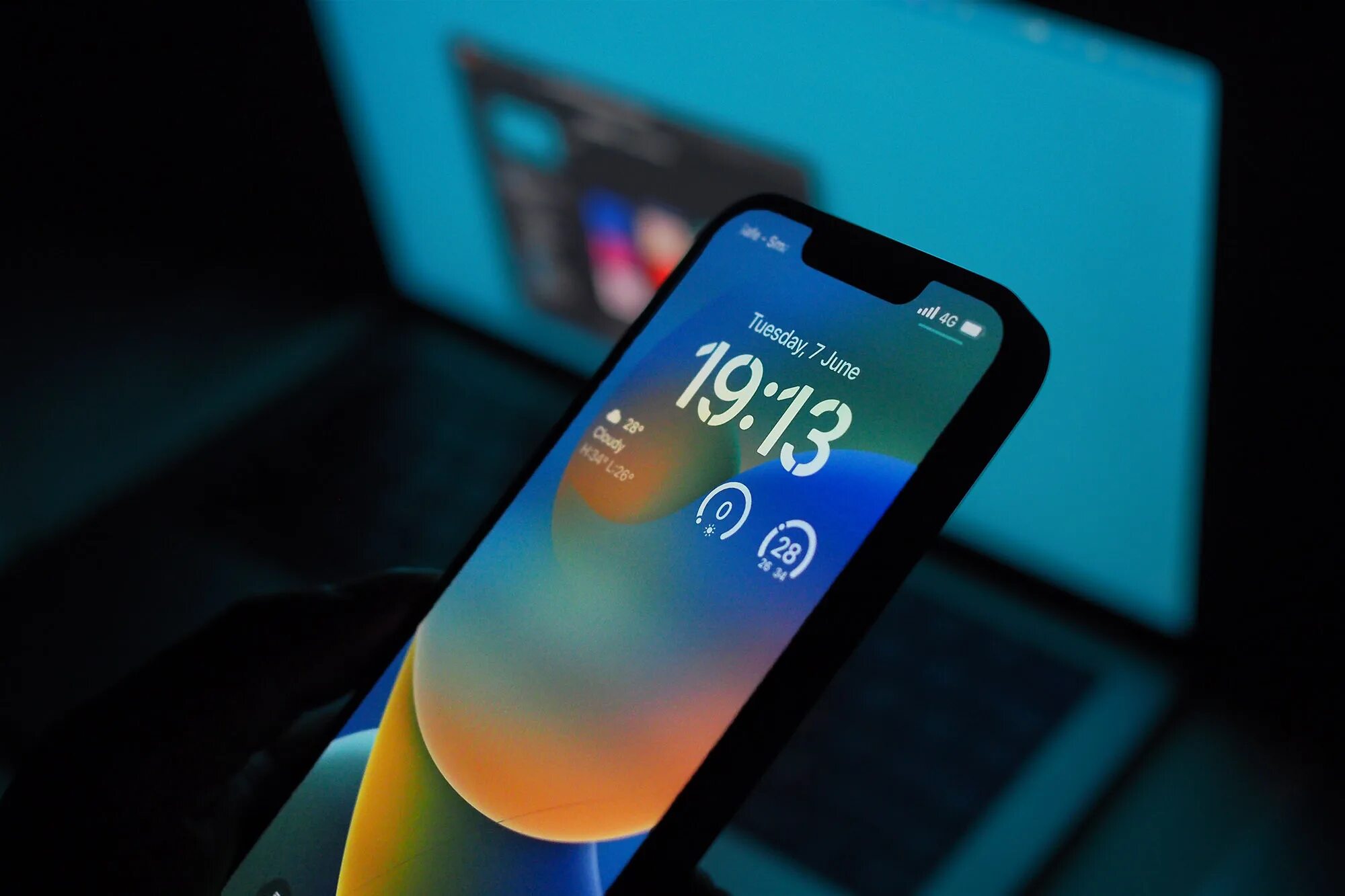 Ios 17.3 1 стоит ли. Экран блокировки. ios 17. айфон 2025. реклама samsung.