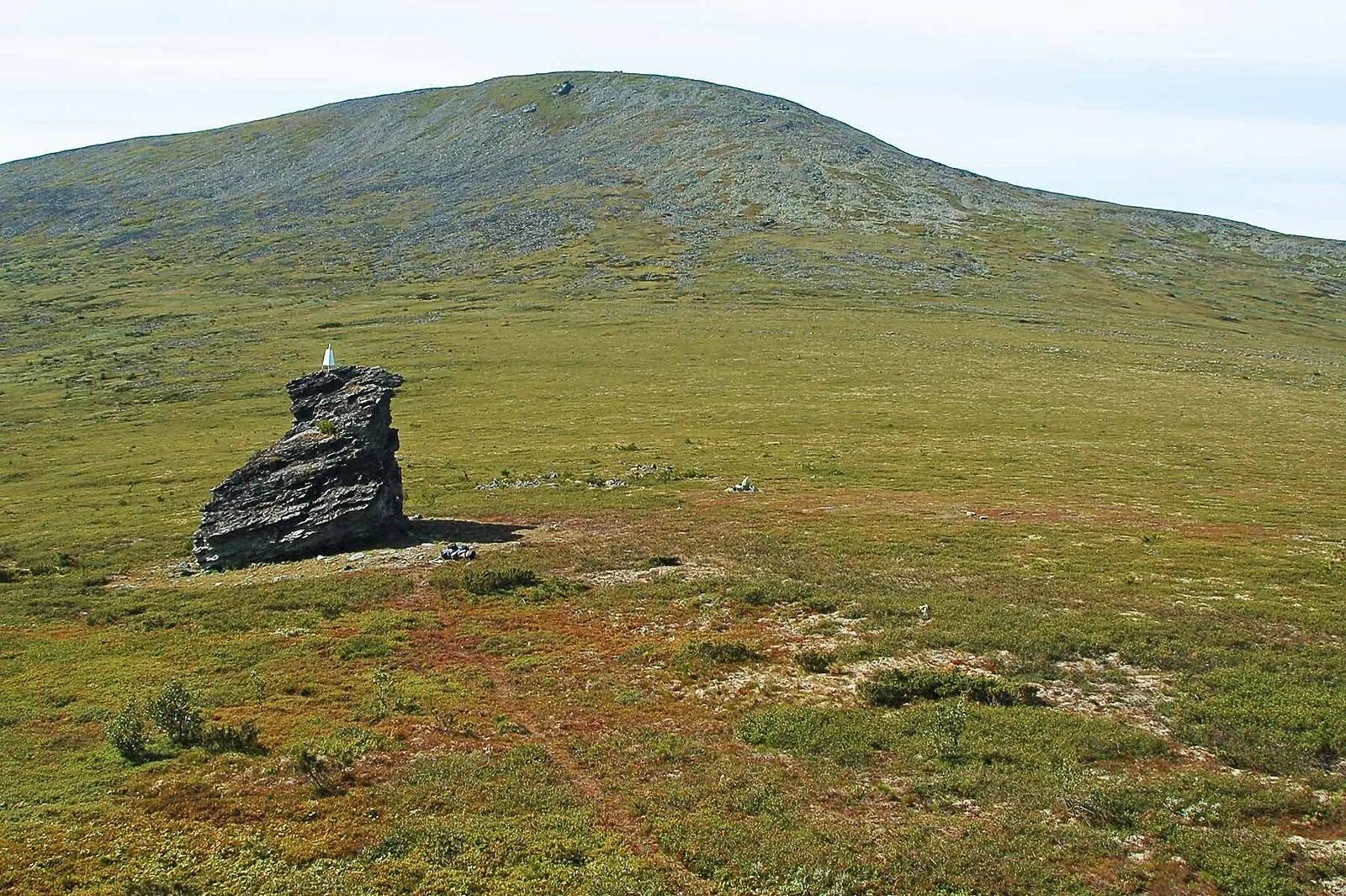 Гора холат сяхыл. Горе холатчахль. Гора холатчахль перевал дятлова. Горе холатчахль. Гора холатчахль гора мертвецов.