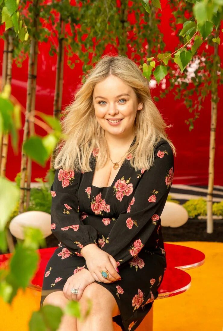 Николя кохлан бриджертоны пенелопа. Николя кохлан. Николя кохлан. Николя кохлан актриса. Никола кохлан 2023.