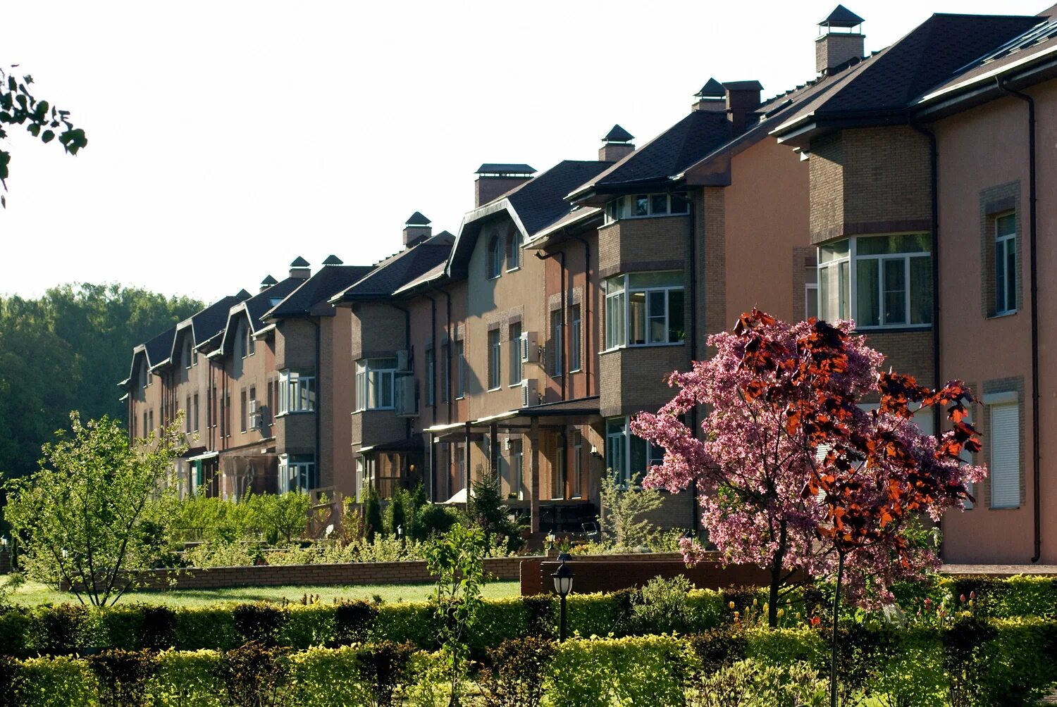 дубровка коттеджный поселок калужское шоссе. таунхаусы ривер клаб. середниково парк таунхаусы. коттеджный поселок андреевский парк брянск. жилой коттеджный комплекс.