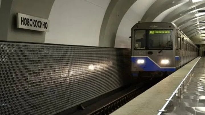 Поезд ока калининская линия. Станция новокосино. 81-717 калининская линия. Третьяковская калининская линия. 81 717.