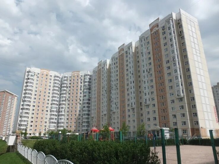 Квартиры в новом переделкино. 18 квартал новопеределкино. Недвижимость в переделкино ближнем. Абсолют недвижимость рассказовка. Жк новое переделкино.