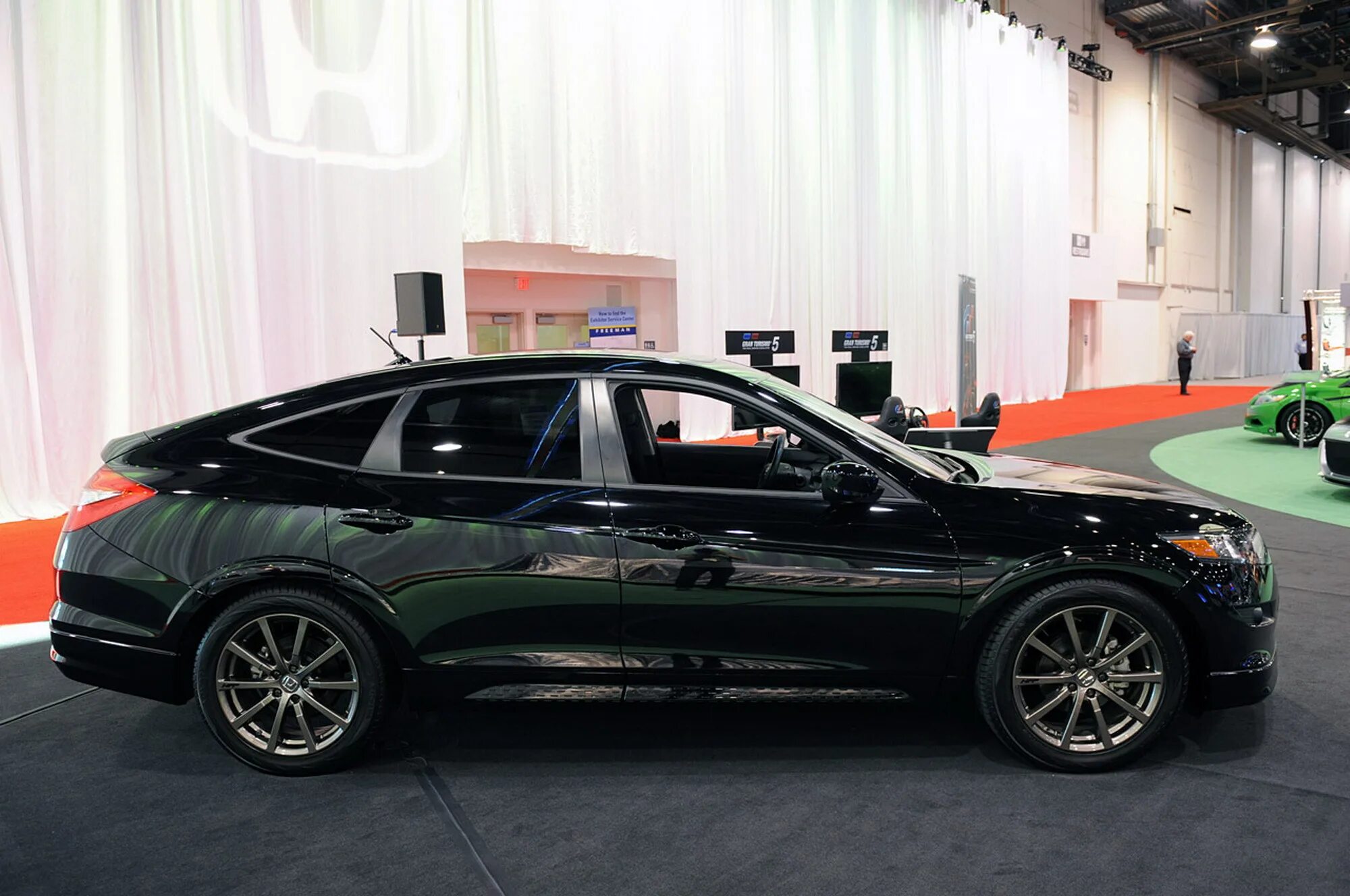 Купить б/у Honda Crosstour I Рестайлинг 2.4 AT (194 л.с.) бензин автомат в Москв