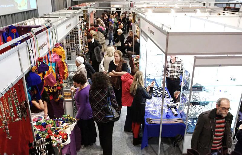 конгресс-холл "амбер-плаза". амбер плаза выставки. краснопролетарская 36 амбер плаза. конгресс-холл "амбер-плаза". участник выставки современного искусства.