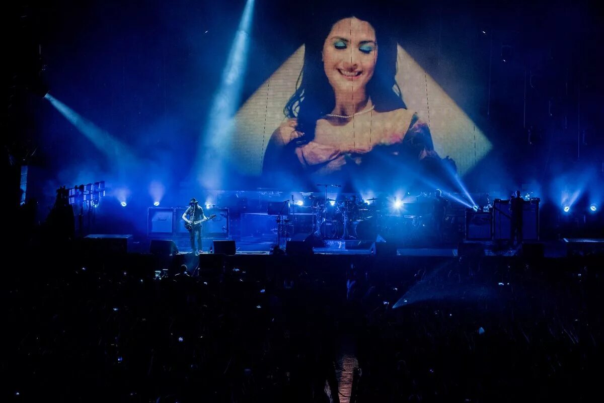 System of a down soldier side. Soad концерт. system of a down концерт. system of a down live.