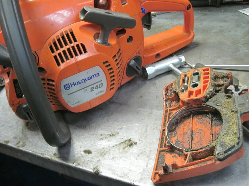 Ремонт бензопилы хускварна 240. Бензопила sturm gc9942. Husqvarna 240 + цепь бензопила. Husqvarna 240. Husqvarna 140.