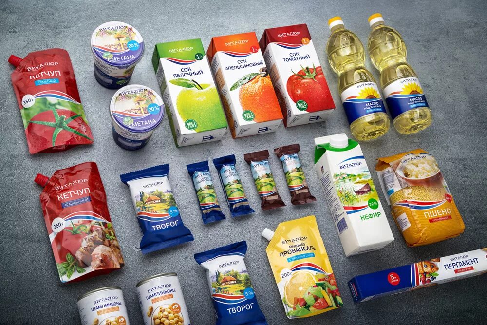 Компания много продуктов. Продукты в упаковке. Яркие упаковки продуктов. Бренды пищевых продуктов. Упаковка продовольственных товаров.