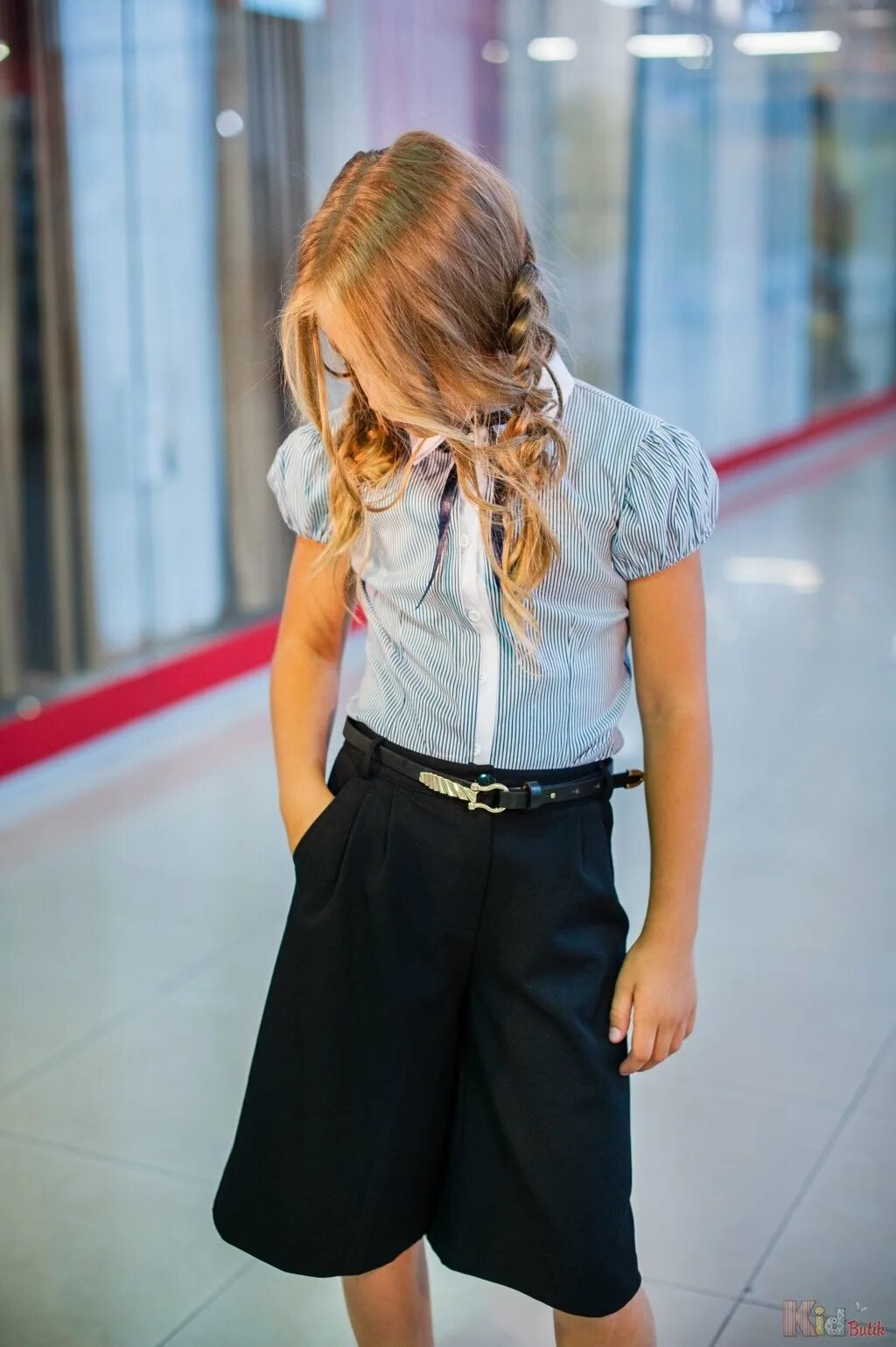 Юбка-шорты школьные для девочек. Юбка-шорты школьные. Юбка-шорты школьные для девочек. Школьные шорты для девочек. Шорты девочка школа.