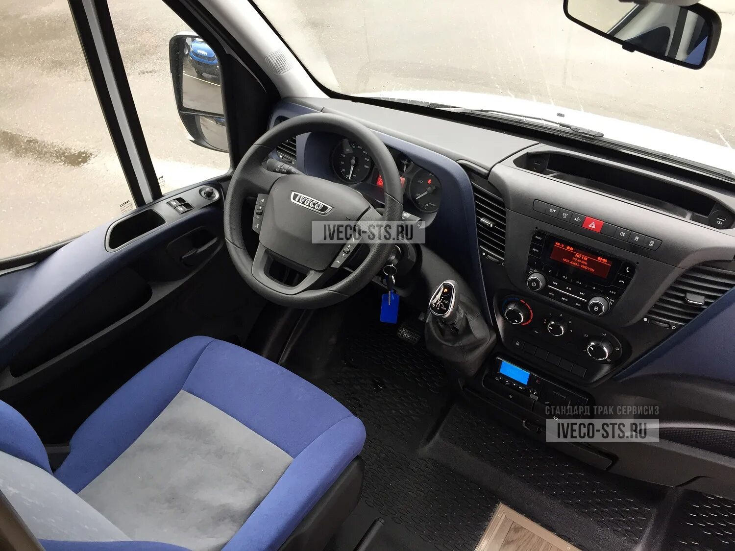 Ивеко Дейли 2020 салон. Iveco Daily 2020 кабина. Салон Ивеко Дейли 2018 года. Салон Ивеко Дейли 2013.