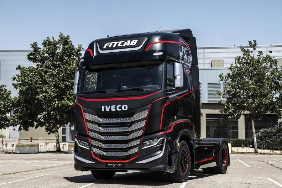 Iveco 2025. Ивеко тягач s way. новая ивеко тягач. iveco s way 2025. ивеко тягач 2025.