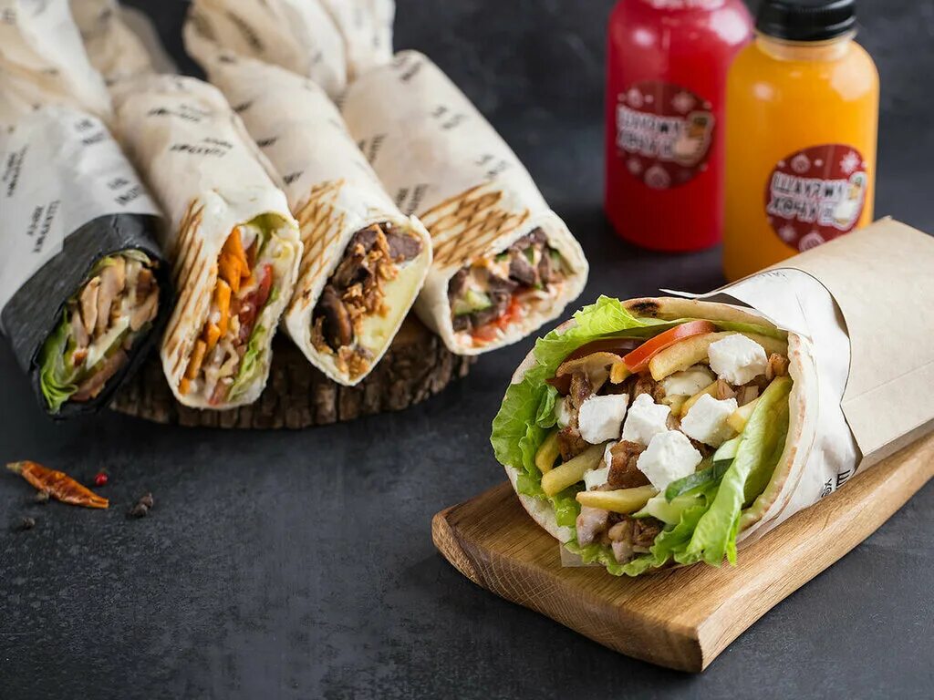 Денер гордон. Лучший шаурмист. Шаурма усть лабинск. Донер кебаб в лаваше. Самая вкусная шаурма.