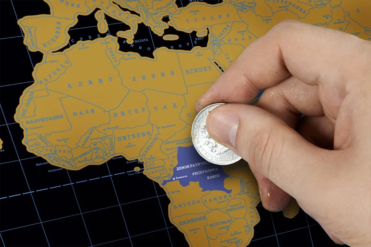 Скретч карт. Карта путешественника со стирающимся слоем. Карта со стирающимся слоем. Скретч карта для путешествий подарок. Скретч карта.