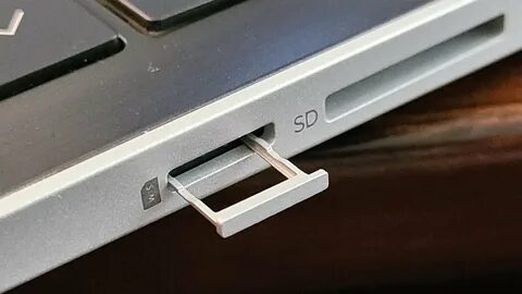 Card slot
