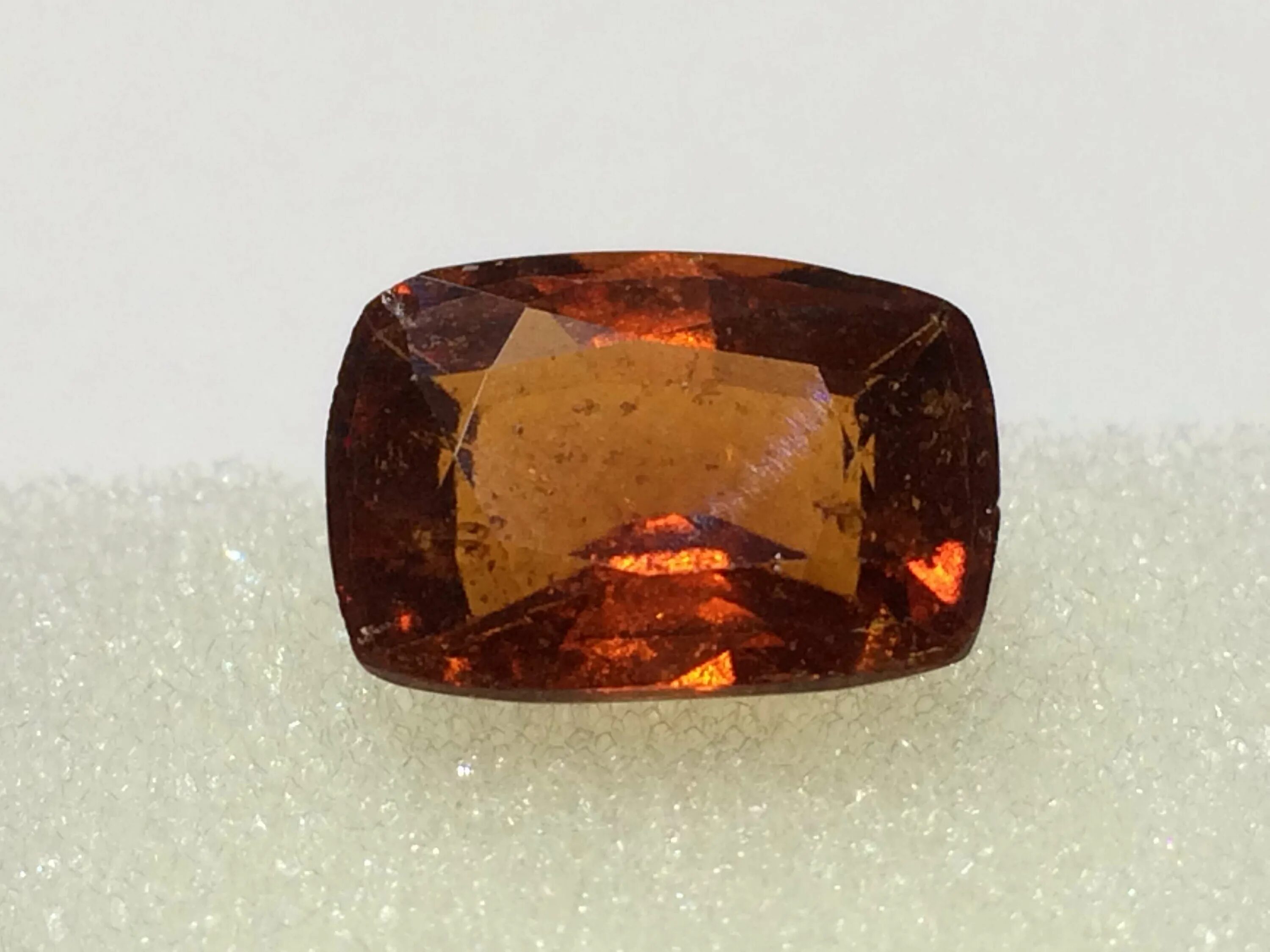 Подобрать минерал. Коллекция камней и минералов купить. Подобрать минерал. Редкие поделочные камни. Гессонит камень раху.